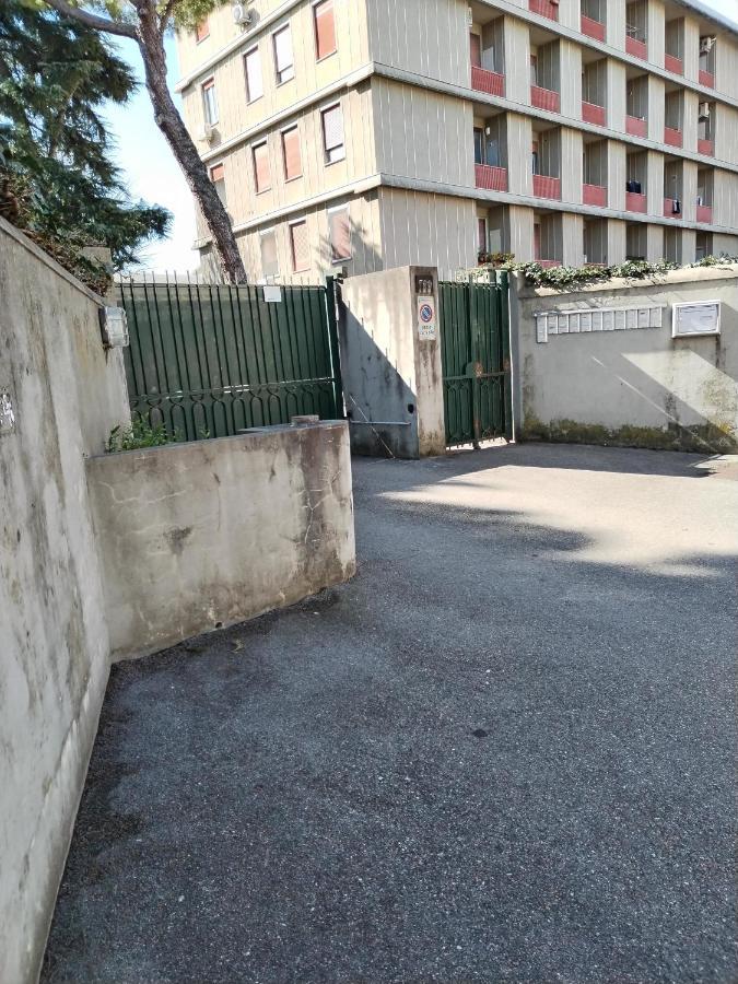 Accogliente Appartamento A Firenze Con Parcheggio المظهر الخارجي الصورة